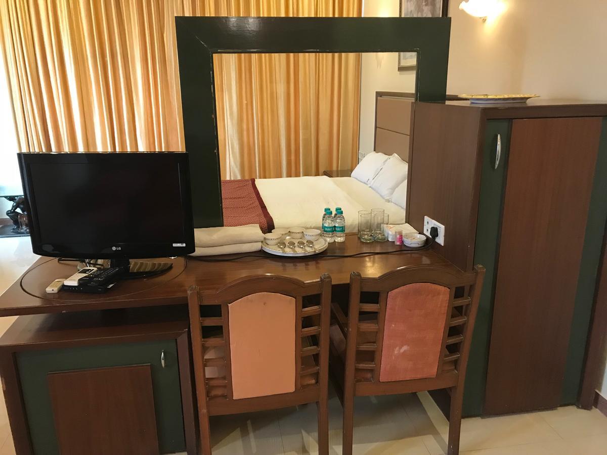 Kohinoor Atc Bed & Breakfast มุมไบ ภายนอก รูปภาพ